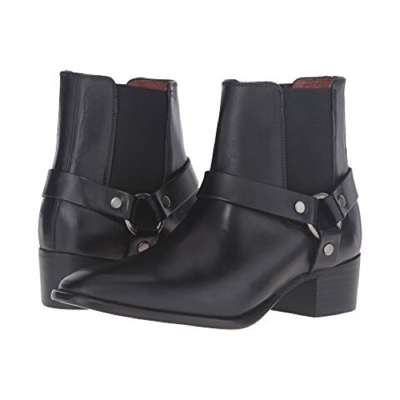 Frye Shoes - BRAND NEW! Frye Leather Dara Chelsea Boots